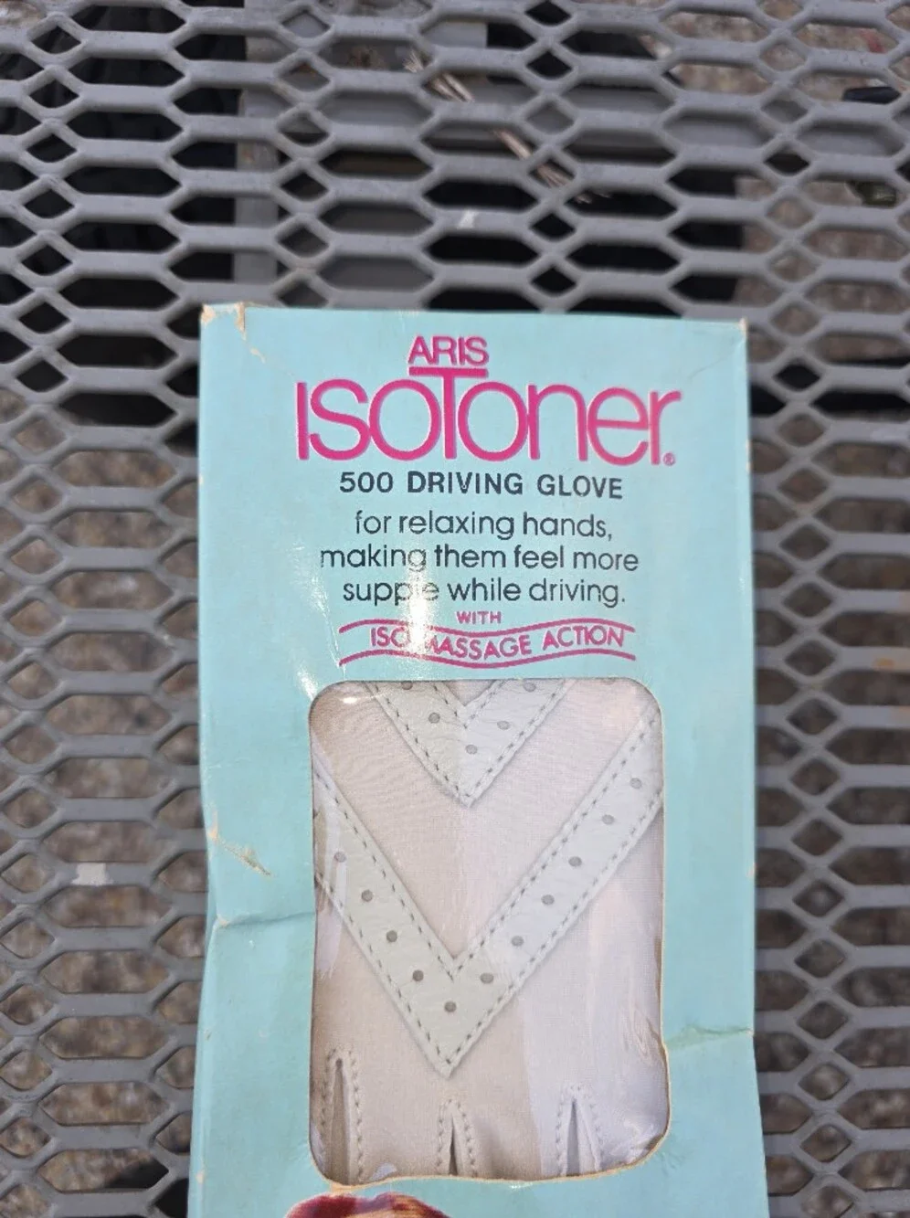 Aris Isotoner White Driving Gloves with Perforated X-Stitch